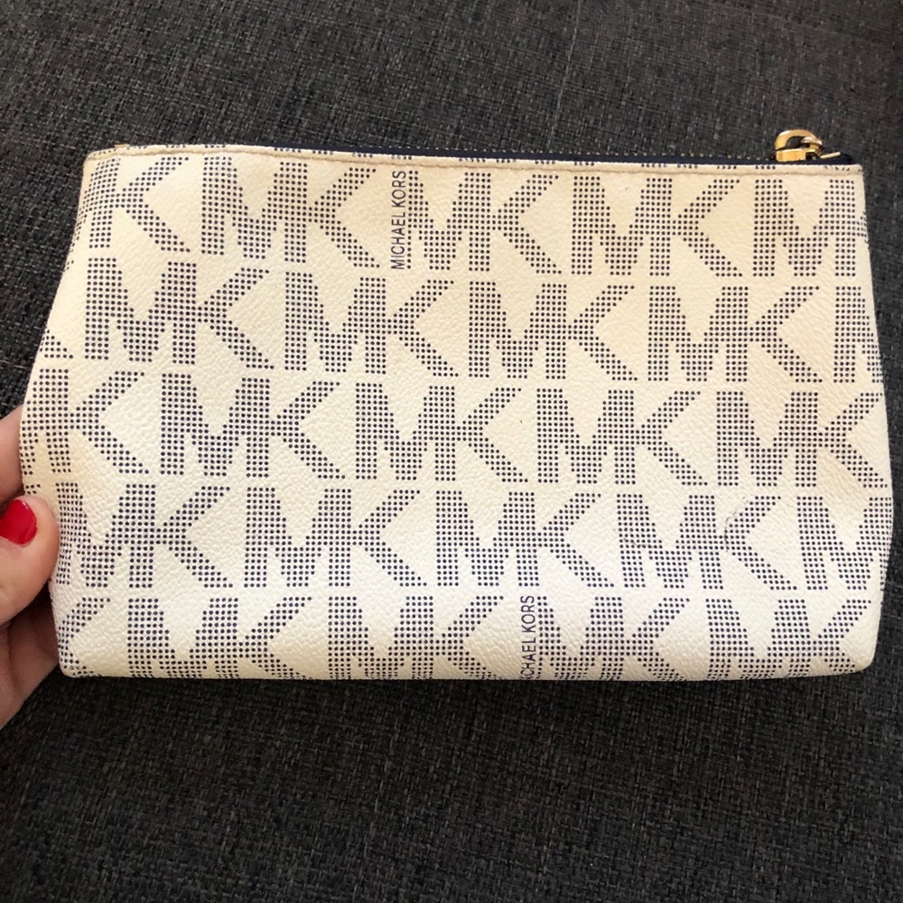 Michel Kors wallet pouch Make-up bag - Picture 2 of 5